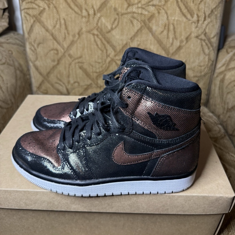 Nike Air Jordan 1 Retro High OG  Fearless Sneakers Women's‎ Size 8 CU6690-006